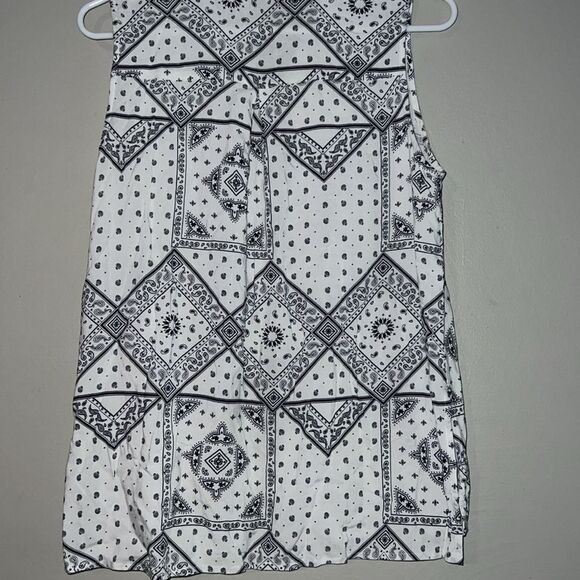 H&M Divided Bandana Print Sleeveless Top - Picture 6 of 7